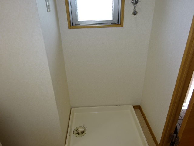 ユーミー川辺のその他|洗濯機置き場