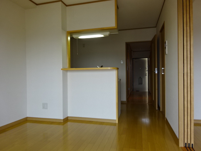 ユーミー川辺の居間・リビング