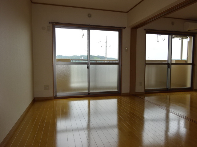 ユーミー川辺の寝室|洋室