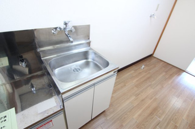 【キッチン】 | 第５ドエル小泉 | 別部屋の参考写真です。