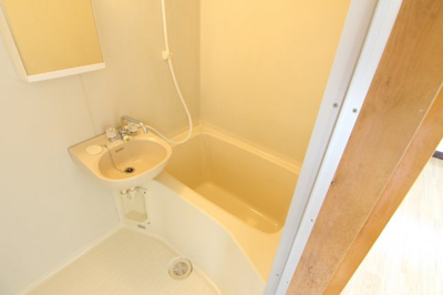 【浴室】 | 第５ドエル小泉 | 別部屋の参考写真です。