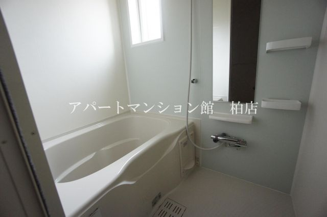 ウィズヒルⅡの浴室