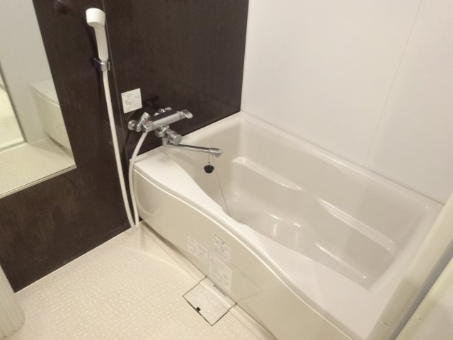 アザリア山本駅前の浴室