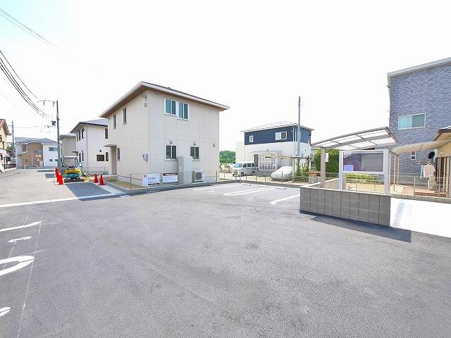 ファミール結崎の駐車場|車をお持ちの方に嬉しい駐車場付きの物件です