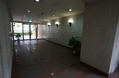 【エントランス】 | スタシオン鴫 | エントランス