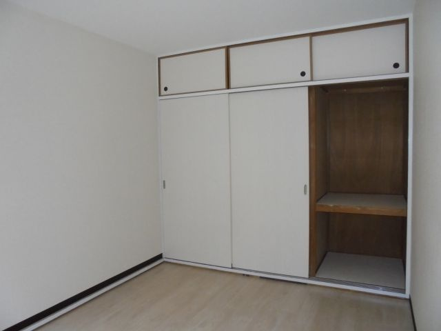 あとらす市川の洋室