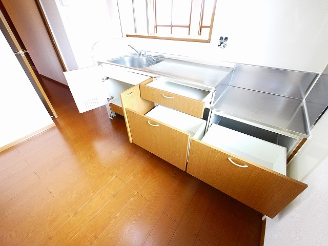 メゾンプレミール　Ａ棟のキッチン|きれいなキッチンです