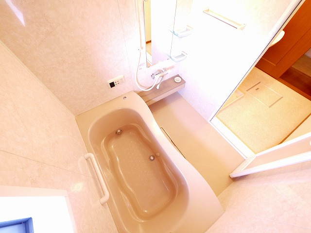 メゾンプレミール　Ａ棟の浴室|きれいなお風呂です