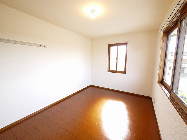 メゾンプレミール　Ａ棟の洋室|落ち着いた色調の洋室です