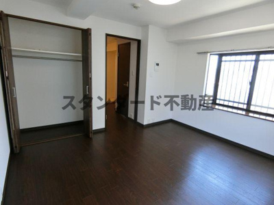 【居間・リビング】 | スタシオン梅田イースト