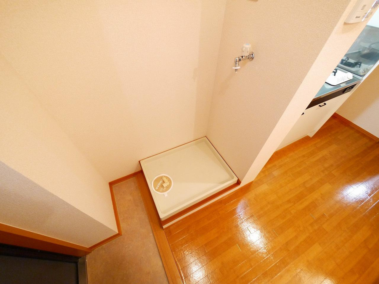 ピノヴェルデの設備|洗濯機置き場が室内に設けられています
