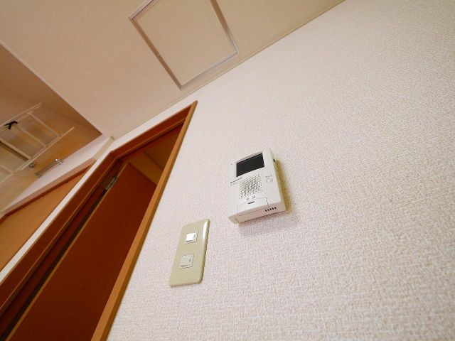 ピノヴェルデのセキュリティ|モニター付きインターホン
