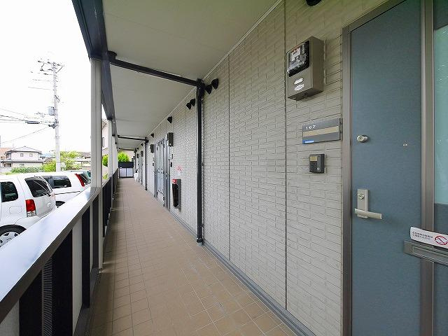 ピノヴェルデのその他共用部分|毎日通る廊下はこのようになっています
