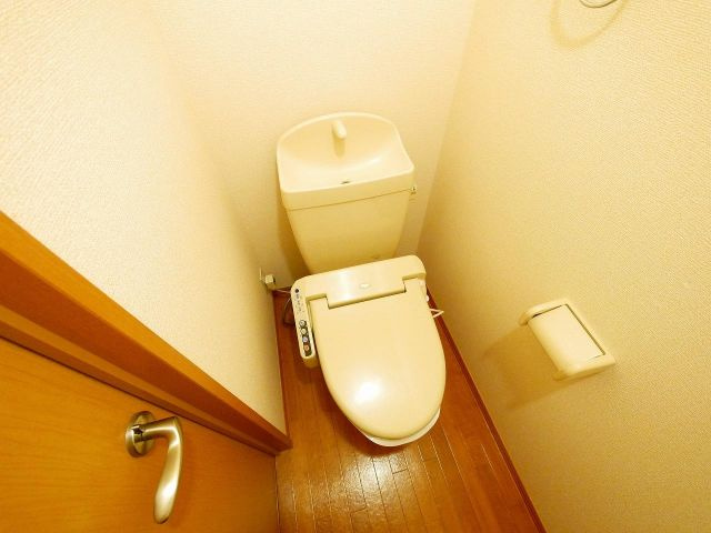 ピノヴェルデのトイレ|落ち着いたトイレです
