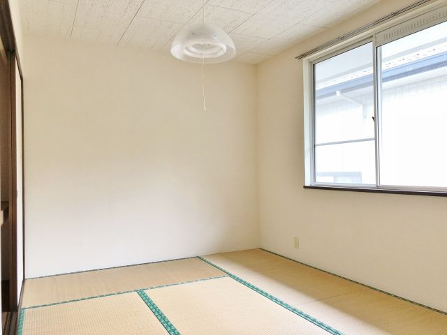 グローバルハイツの和室