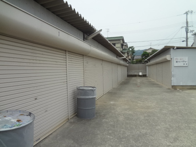 【外観】 | 鉢塚2丁目シャッター付き倉庫