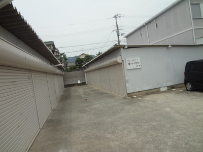 【外観】 | 鉢塚2丁目シャッター付き倉庫