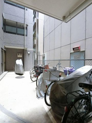 【その他共用部分】 | グランステイツ横濱 | バイク置き場・駐輪場