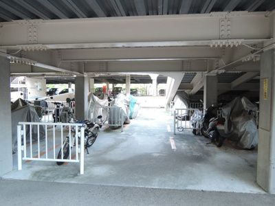【その他共用部分】 | かしの木台ハイツ１号棟 | バイク置場