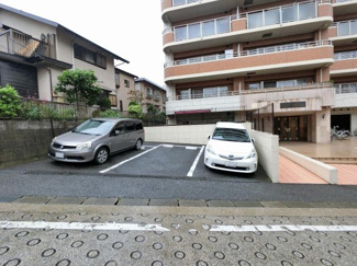 【駐車場】