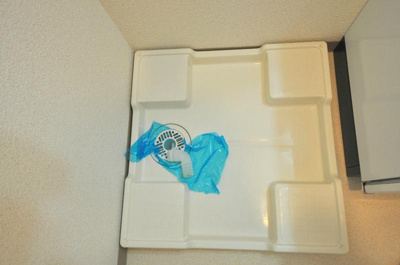 【その他共用部分】 | リバーサイド東久宝寺八番館 | 室内洗濯置き場