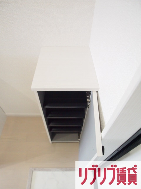 フォルビテッツァ松ヶ丘の玄関