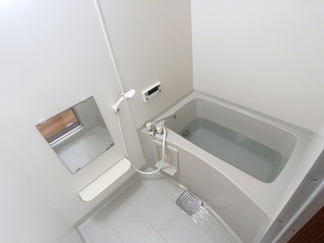 レジデンスアリーイコの浴室|きれいなお風呂です