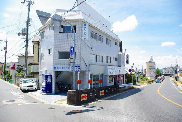 高田ビルの外観