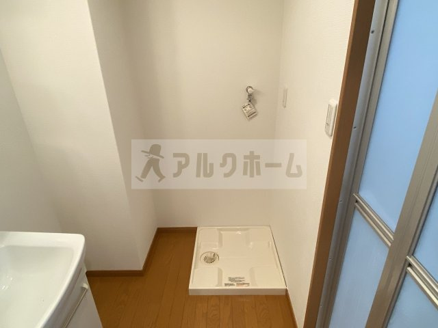 ピオニー久宝寺の洗面所|ピオニー久宝寺　洗濯機置き場