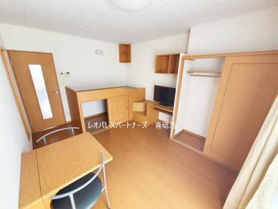 【居間・リビング】 | グレイスフル | 1階はフローリング、2階以上はカーペットタイプとなります。