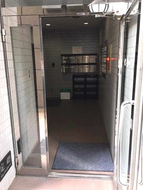 墨田区両国２丁目の事務所のエントランス