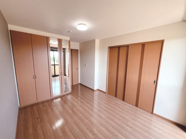 イーストプレイスの洋室