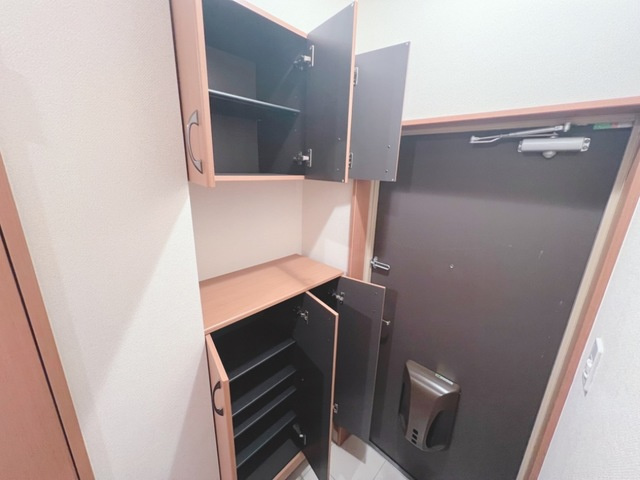 イーストプレイスの玄関