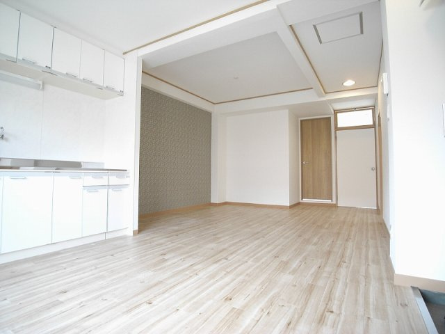  | Comfy鴻池新田駅前