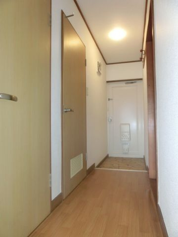 森マンションの玄関|森マンション　玄関廊下