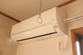 【設備】 | あじさい | 寝室にあるエアコンです