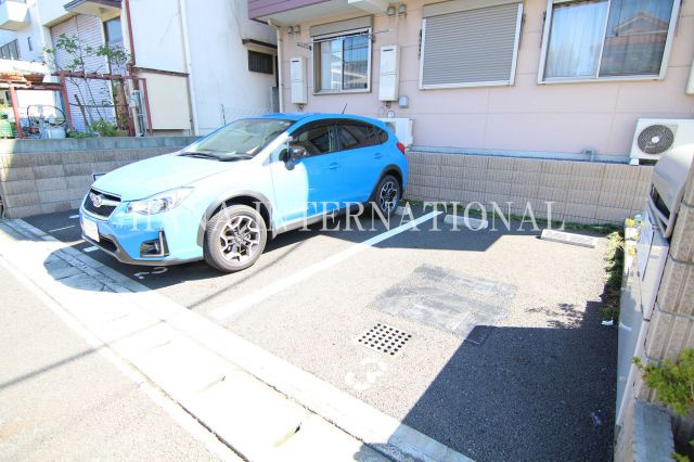 マノウァ－ル由利武の駐車場