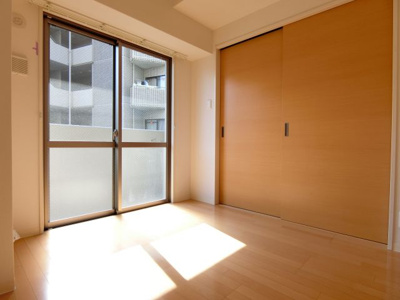 【洋室】 | フェビエンローズ