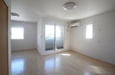 【居間・リビング】 | リバーサイドヴィラⅡ