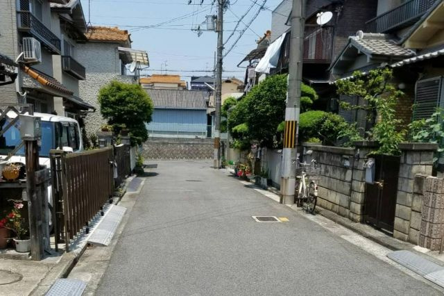 堺市中区深井中町　土地の前面道路含む現地写真
