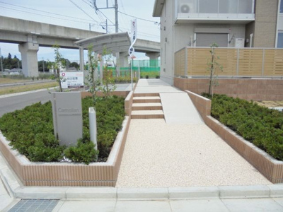 【外観】 | カーネリアン | アプローチ