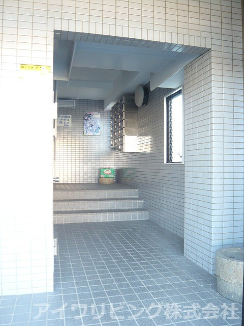 J・Kビルのエントランス|【JKビル】