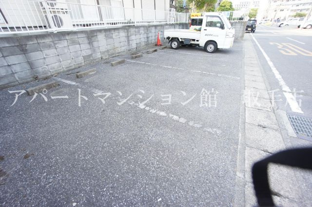 グリーンヒルクラモチの駐車場