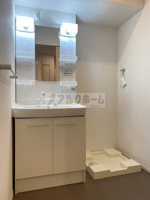 キトラメゾンの独立洗面台