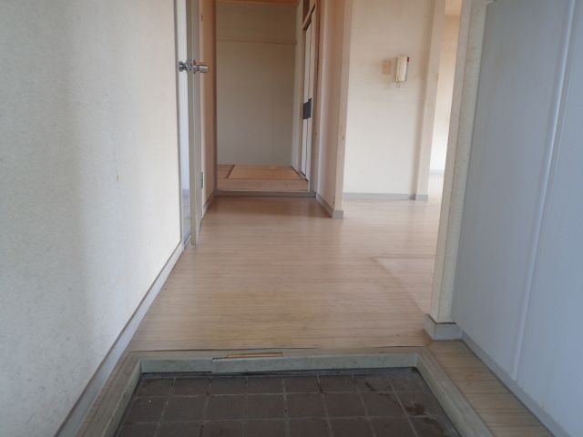 サンビレッジ原　Ｂ棟の玄関