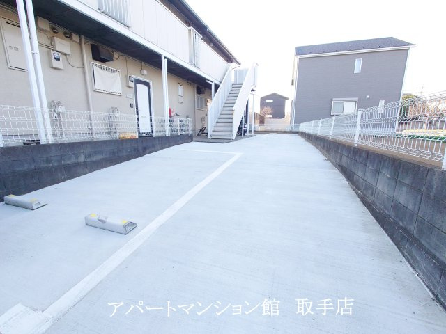 コーポセンチュリーの駐車場