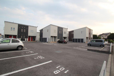 【駐車場】 | グリーンガーデンⅡA | 駐車場２台込み。