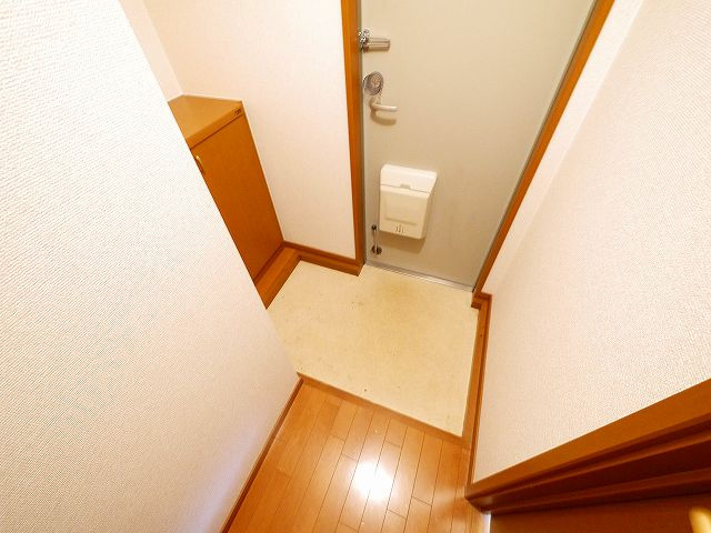 サテライトミーホB棟の玄関|シンプルで使いやすい玄関です