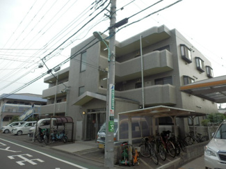 【外観】 | 閑静な住宅街で一際目立つRCマンション