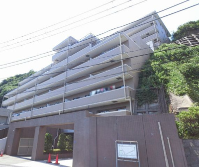 【外観】 | グランデマール鶴見 | JR京浜東北線「鶴見」駅徒歩10分・京急本線「花月園前」駅徒歩4分と2路線2駅利用可能な好立地！